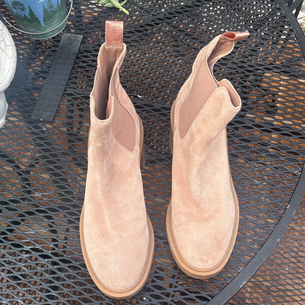 Dolce Vita Blush Ankle Booties